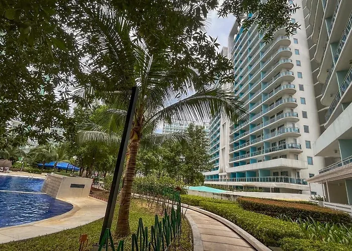 Azure Urban Maui Unit Manila
