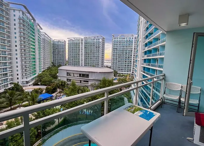 Azure Urban Maui Unit *