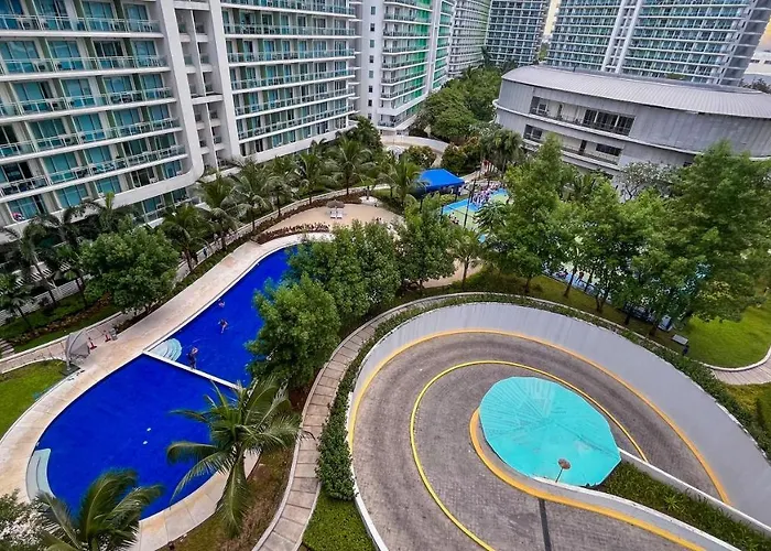 Azure Urban Maui Unit Manila