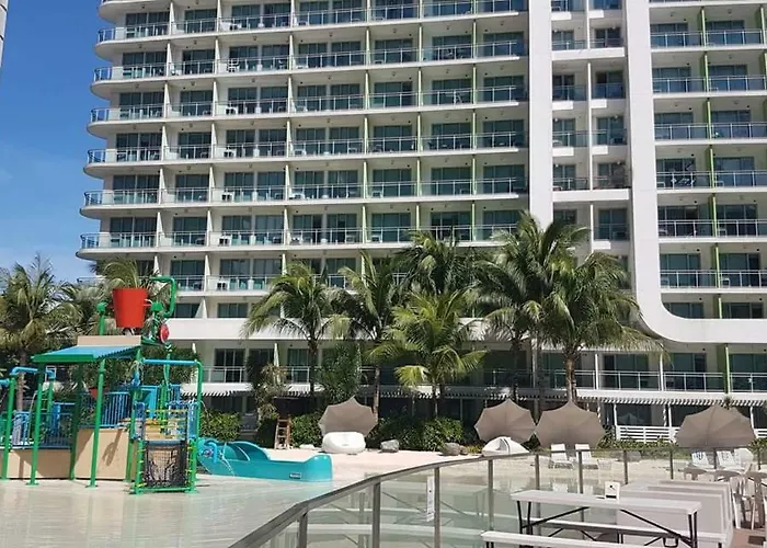 Azure Urban Maui Unit *