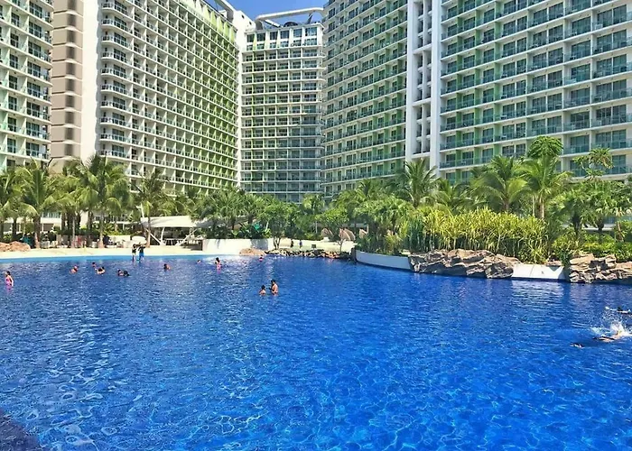 Azure Urban Maui Unit