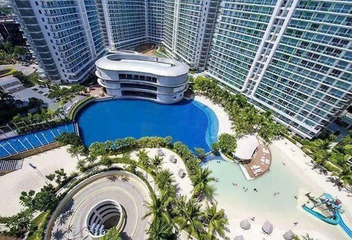 Azure Urban Maui Unit *